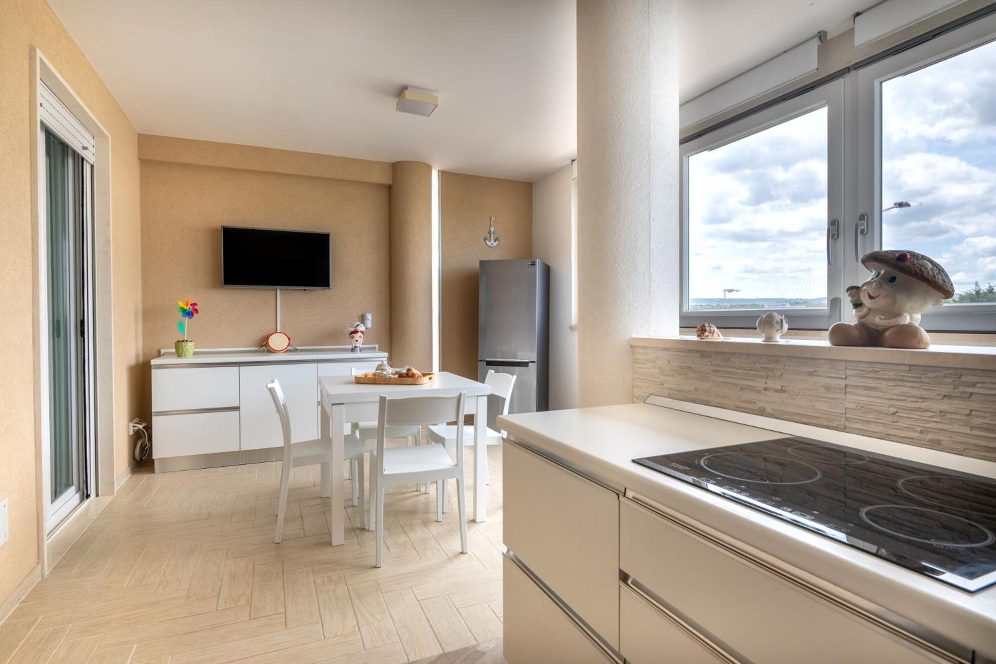 Monopoli Favolosa - Spacious 100Mq Apt. W/ Parking Екстер'єр фото
